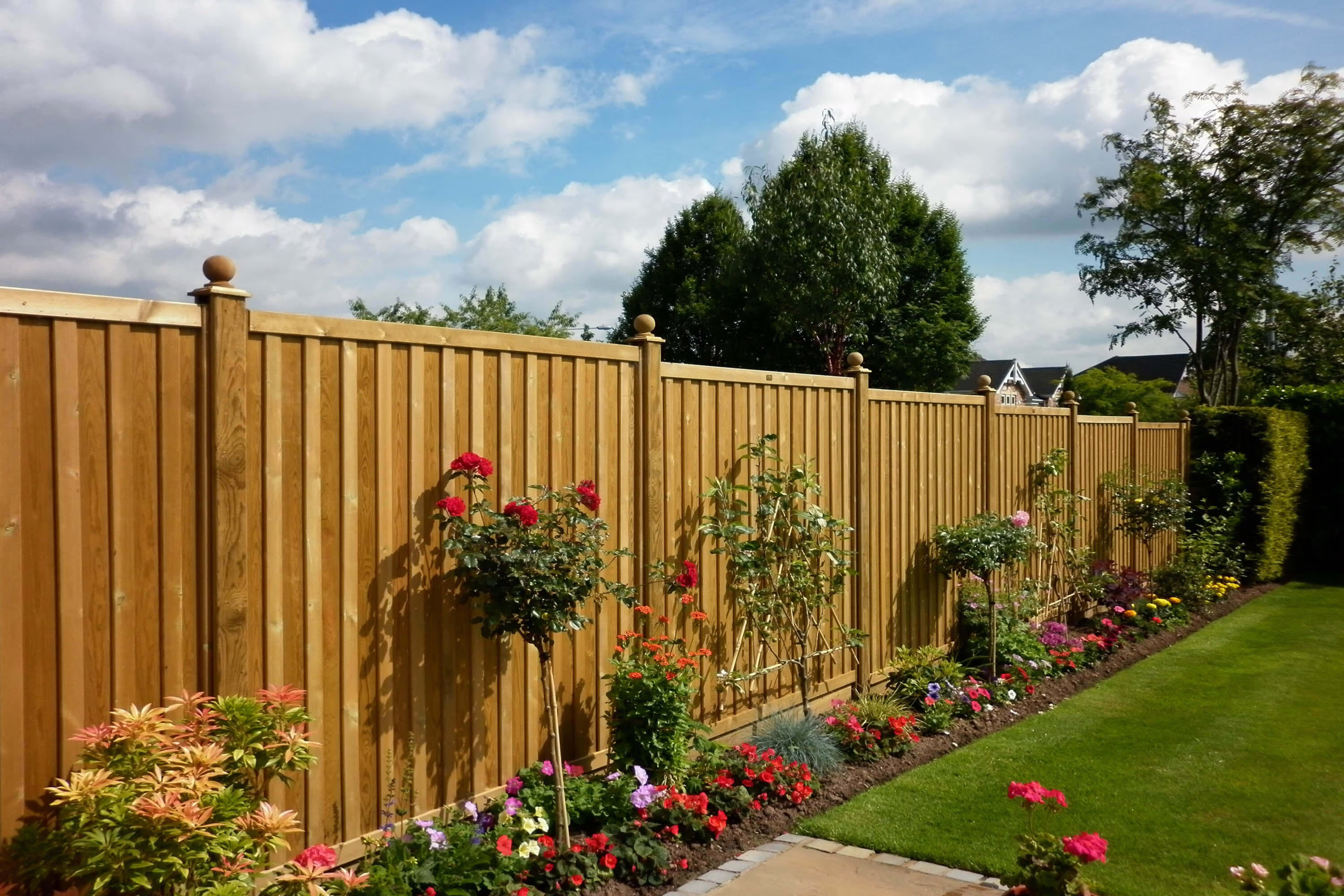 Garden fencing installation Denbighshire